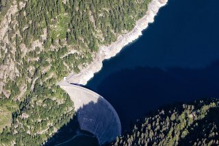 Le barrage du Sambuco dans le Val Lavizzara, au nord du Tessin, passera 130 mètres de hauteur à 145 mètres (archives).